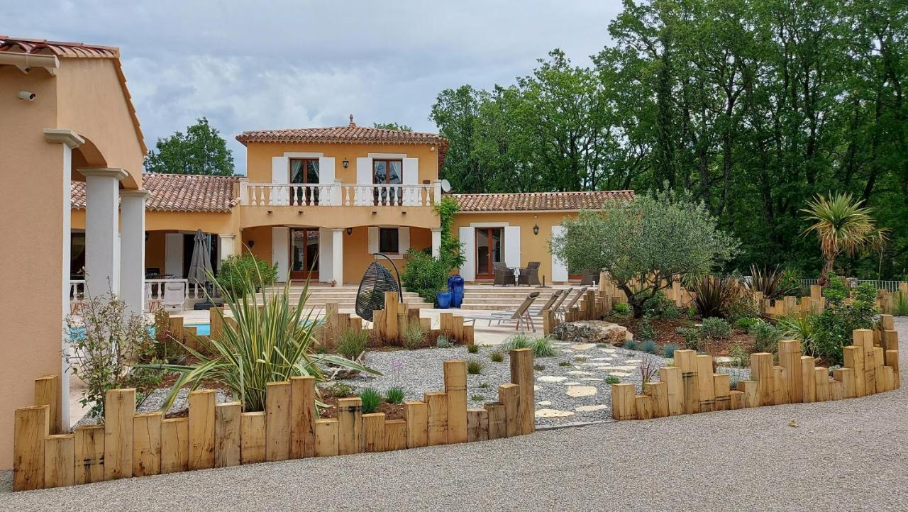 Le Mas Provencal Régusse Esterno foto